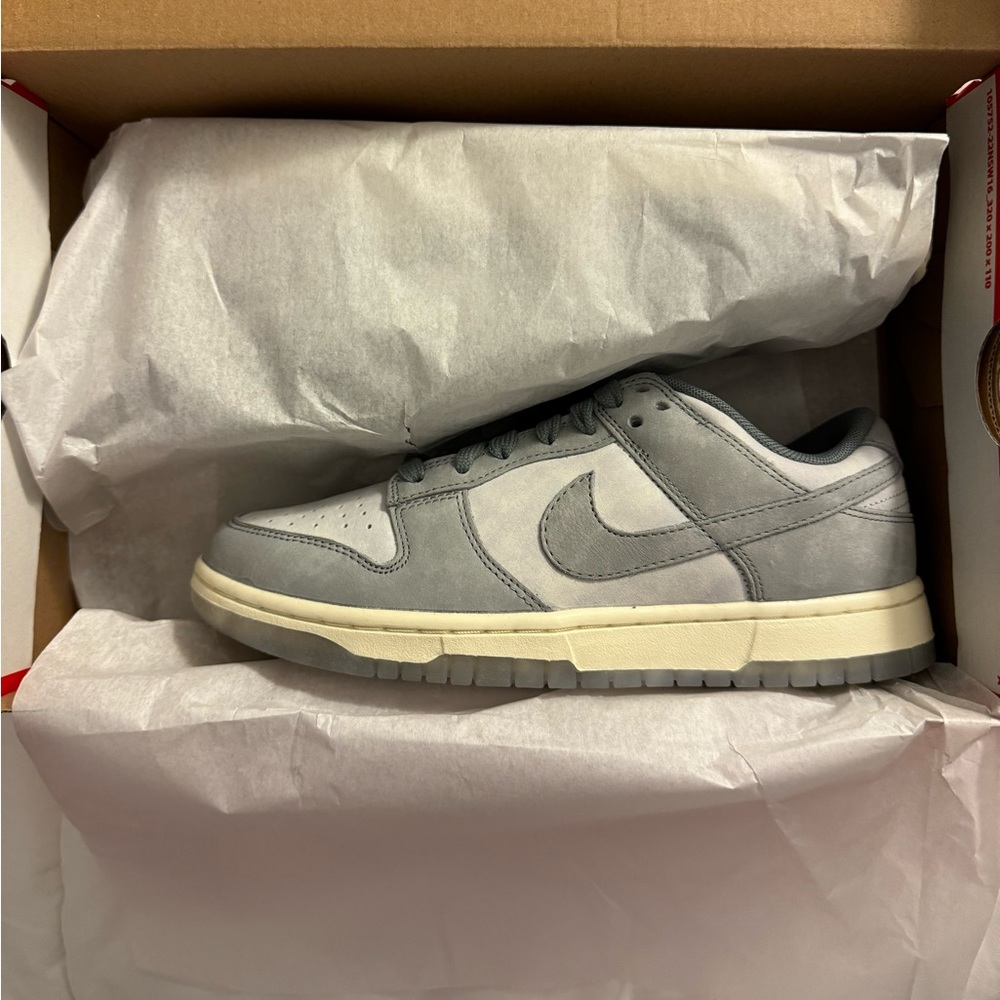*SOLD* Nike Dunk Low
